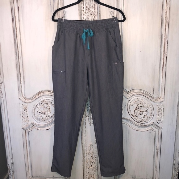 FIGS Technical Collection Graphite Gray Cargo Scrub Medical Pants Size Medium - Picture 1 of 12